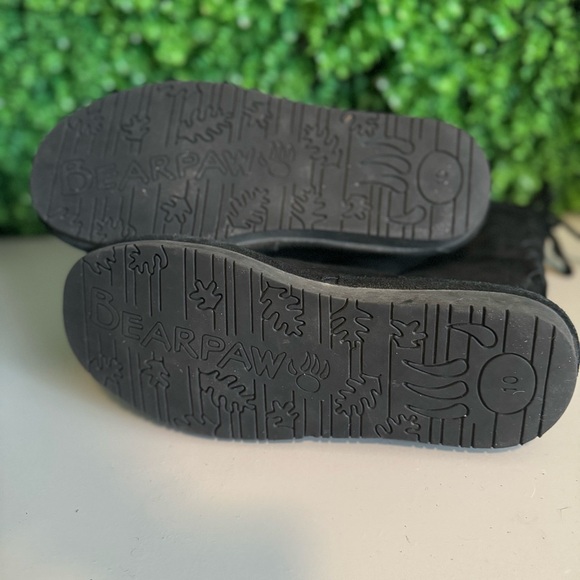 Bearpaw Black Boots with Lace Up Back Size 10 - Picture 9 of 12